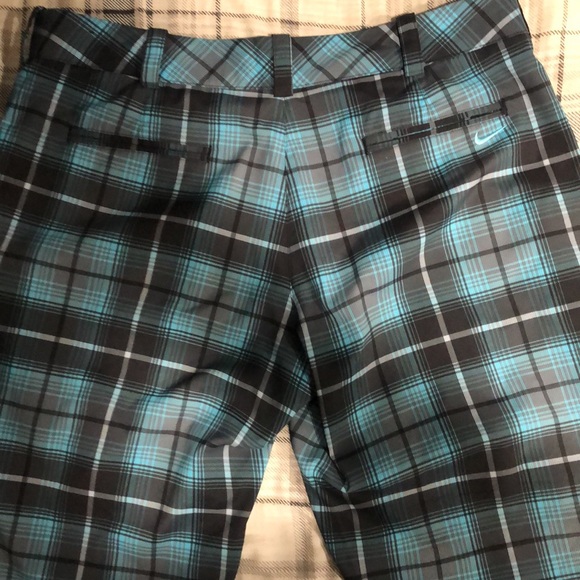 Nike golf shorts size 12 - Picture 3 of 3